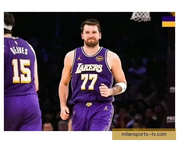 东契奇第16次技犯可能撤销 雷迪克称对方言论涉及东母申诉 东契奇第16次技犯可能撤销 雷迪克称对方言论涉及东母申诉